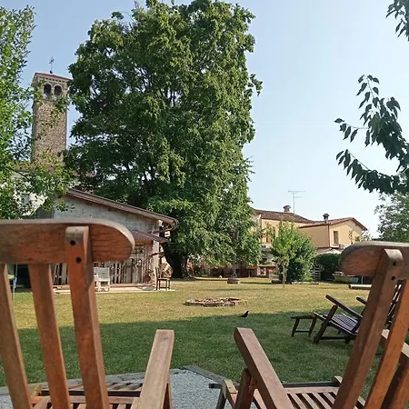 Le Dell'albero Bianco Con Uso Cucina ゲストハウス Manzano